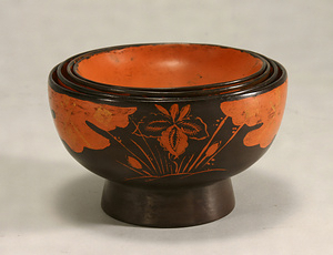 Hidehira type lacquered bowl: design of irises