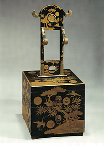 Cosmetic stand: design of hōraimon
