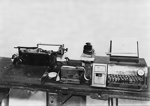 欧文印刷電信機
