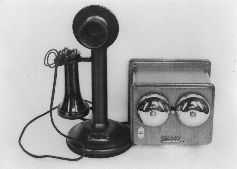 2号共電式卓上電話機 歴史資料 収蔵品のご紹介 郵政博物館 Postal Museum Japan