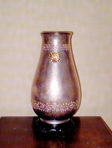 銀製花瓶