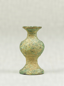 金銅花瓶