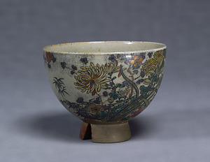 Tea bowl, Rakuzan Ware Design of the four noble flowers in overglaze enamels