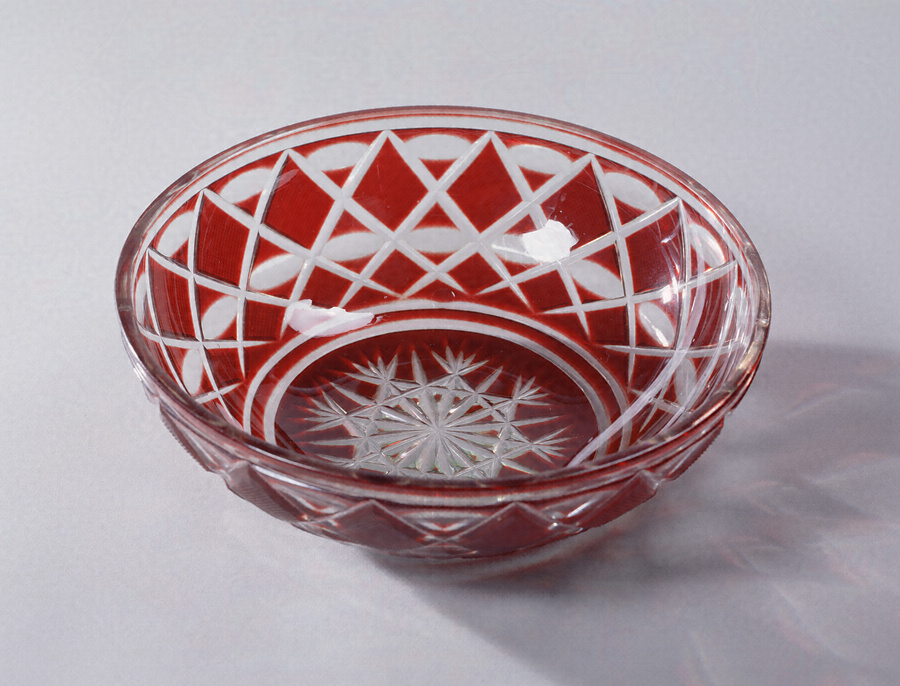 切子銅赤色被せガラス鉢 文化遺産オンライン