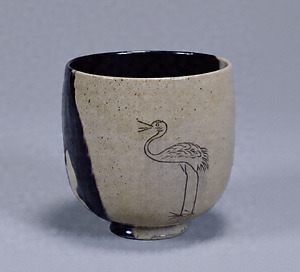 Tea Bowl with Inlaid Design of a Crane