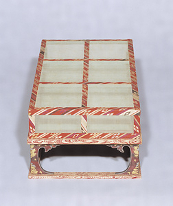(Copy) Box with screens, Design of birds, flowers and grasses in gold and silver painting.