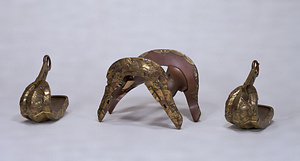 Saddle and Stirrups, Scattered fan design in maki-e lacquer