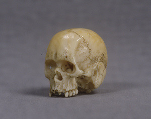Toggle (&quot;Netsuke&quot;) in the Shape of a Skull