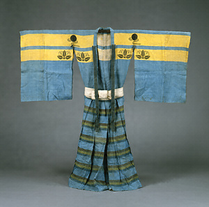 Suo Suits（Warriors'　costume) Tiered pattern on blue ramie (Crest: sun,steam and three-leaf Japanese Knotweed)