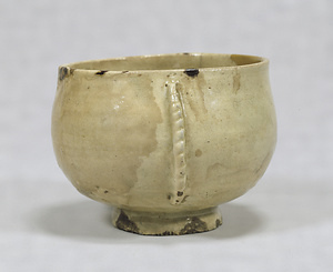 Tea Bowl, Named &quot;Murakumo (Village Clouds)&quot;, Glazed stoneware with unpatterned brushed white slip