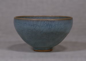 Bowl Opaque blue glaze