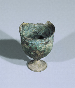 Ritual Objects Used to Consecrate the Site of Kohfukuji Temple, Gilt-Bronze Goblet