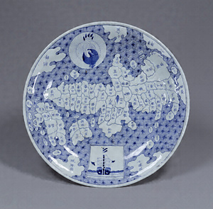 Large Dish, Imari ware／Map of Japan in underglaze blue