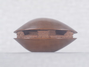 Toggle ("Netsuke") in the Shape of a Clam with a Mirage