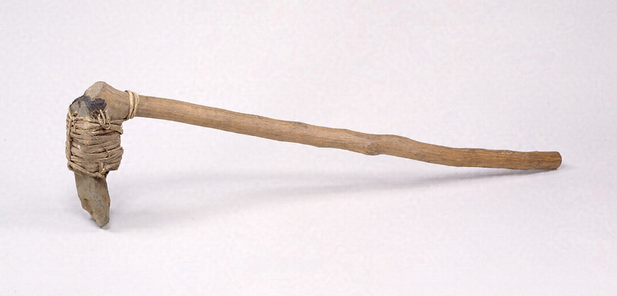縄文土器　磨製石斧