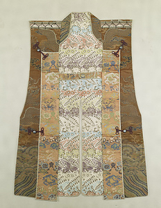 Jinbaori (Sleeveless coat worn over armour)