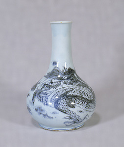 Vase, Dragon and clouds in underglaze blue