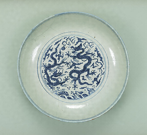 Large Dish Dragon design in underglaze blue