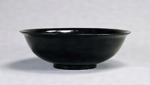 黒漆鉢