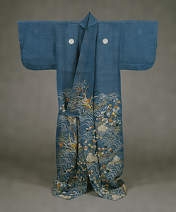 [Katabira] (Unlined summer garment) Stream, ivy, ginkgo, and iris bouquet design on light blue ramie ground