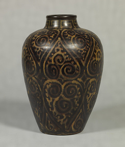 Vase Black glaze with arabesque design
