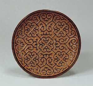 Tray with Pommel Scrolls, Wood with carved marbled lacquer