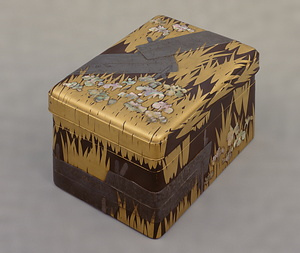 Writing Box with the Eight-Plank Bridge, Lacquered wood with &quot;maki-e&quot;, lead, and mother-of-pearl