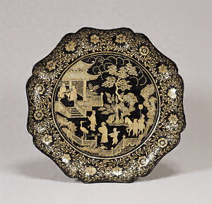 Foliate Tray with Figures and a Pavilion Lacquer with mother-of-pearl inlay