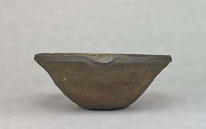 Lid of Outer Container for Sutra Case"Spouted Bowl"