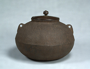 Tea Kettle , Tenmyo ware, Kuchiatsu type