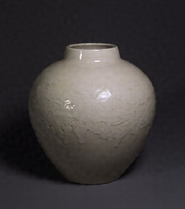 Large Vase Lingzhi mushroom design in relief