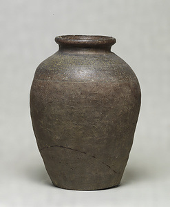 Large Jar Design of incised lines with a natural glaze