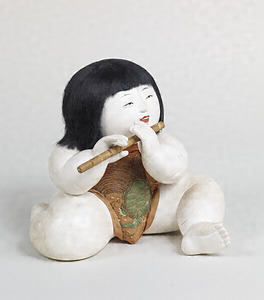 Gosho Doll, Child playing flute