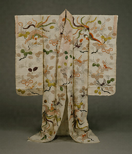 Katabira (Summer garment) Paulownia and phoenix design on white plain-weave ramie ground