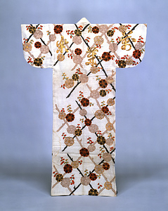 Katabira (Unlined summer garment) Plum blossoms and fence design on white ramie ground