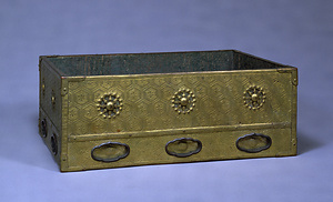 Suebako (Box for Buddhist ritual implements, vestments and documents) Cakra wheel design