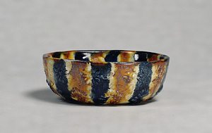 Three-color Glazed Bowl With Stamped Ornament
