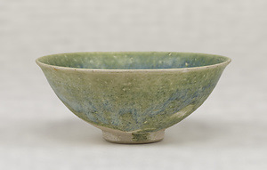 Bowl Green glaze with wave design