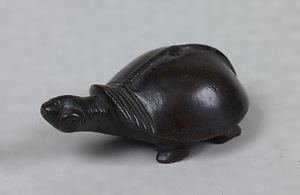Water Dropper, Soft-shelled turtle design