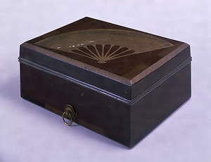 Paper Box with Fans and Scenes from Poetry, Lacquered wood with &quot;maki-e&quot;