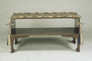 Two-tiered Shelf Design of cranes with pine sprigs in [maki-e] lacquer and mother-of-pearl inlay