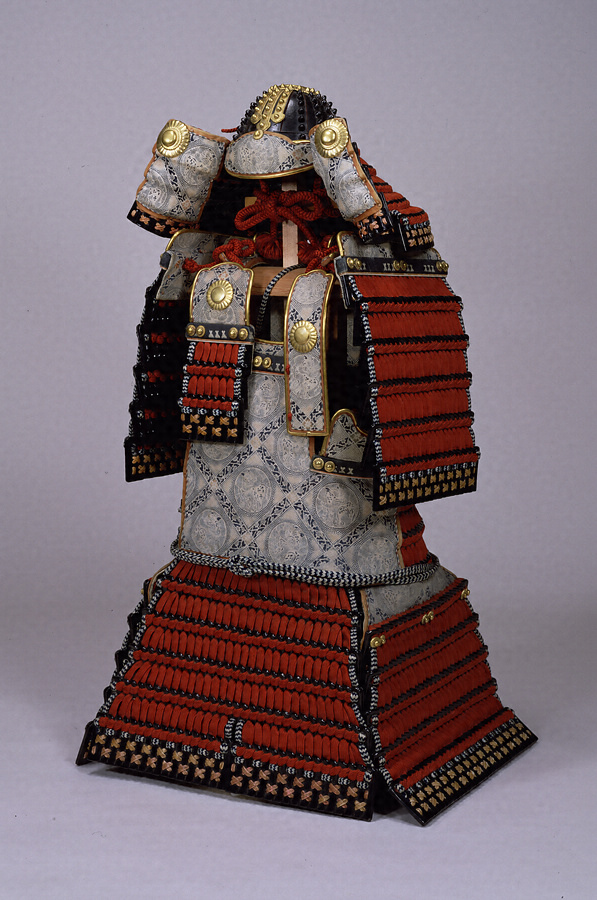 赤糸威鎧（模造） 文化遺産オンライン
