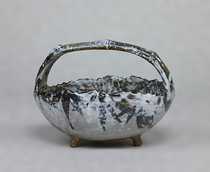 Bowl with Handle Snow-covered bamboo design in iron pigment