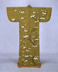 [Kosode] (Garment with small wrist openings) Design of clouds and cherry trees on a figured [chirimen] (silk crepe) ground of yellowish green
