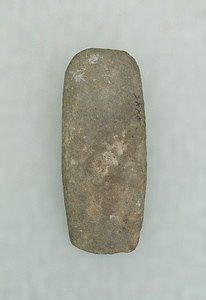 太型蛤刃石斧