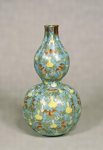Gourd-Shaped Vase with Bats and Gourds, Porcelain with overglaze famille rose enamel