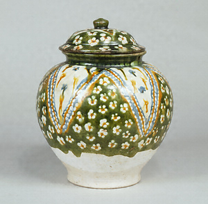 Jar Three-color glaze with plum blossom design