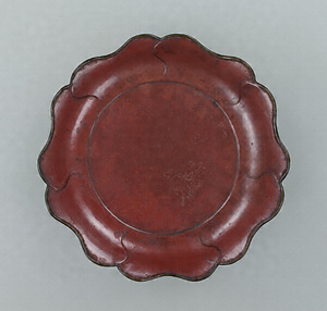 Tray with Foliate Rim Red lacquer