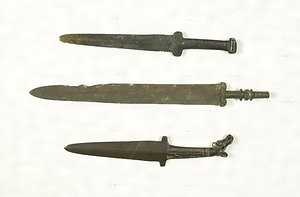 漢式両刄銅剣
