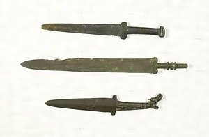 漢式両刄銅剣